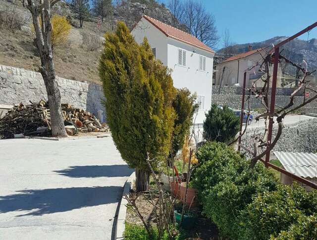 Апартаменты Njeguši Apartman 1 Цетине-12